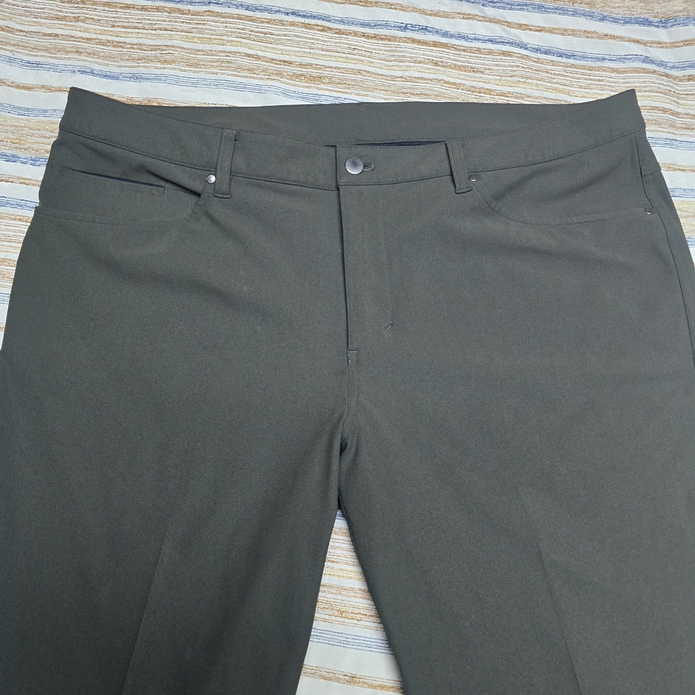 lululemon athletica Men's Pants - Dark Green